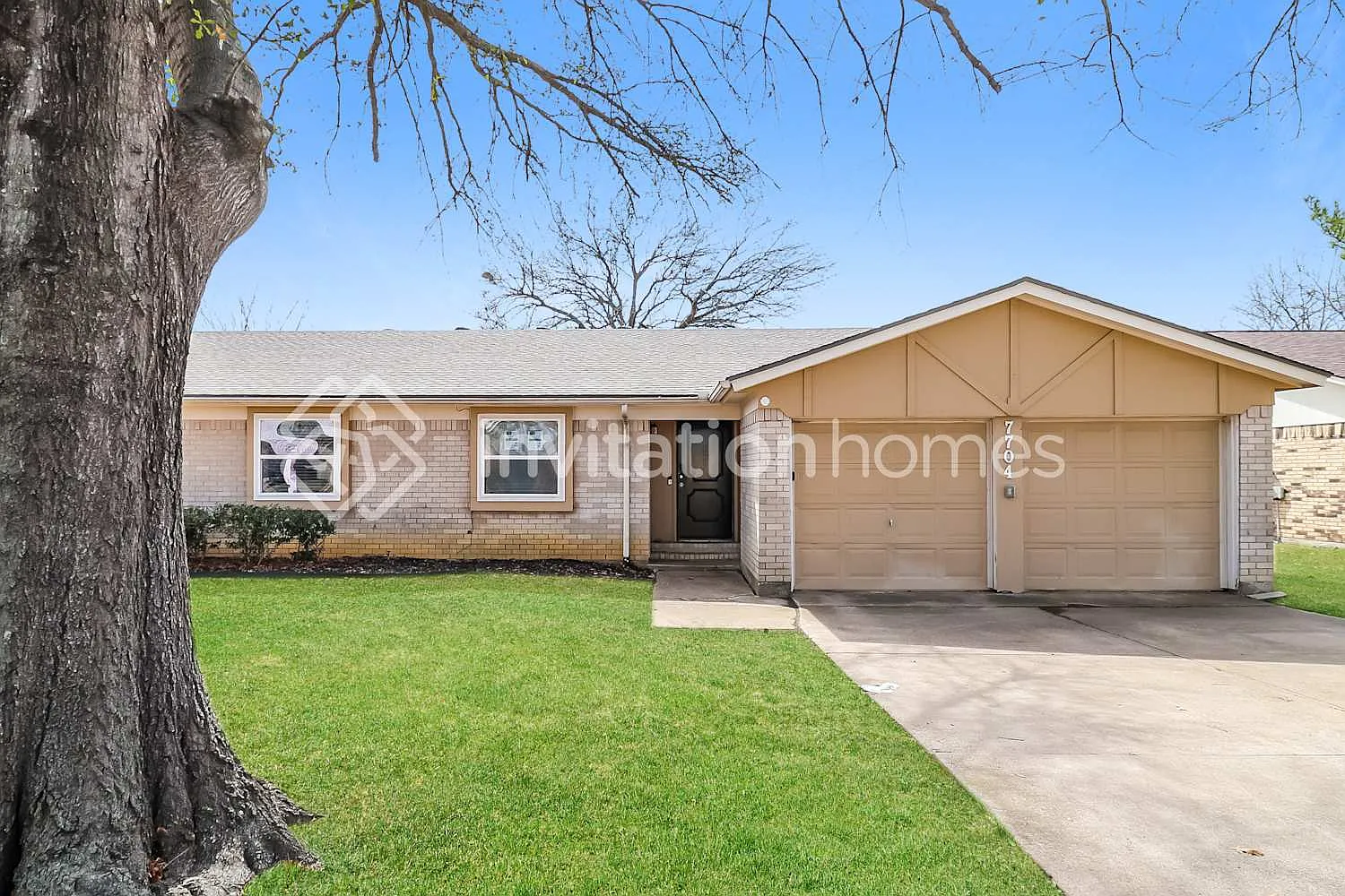 7704 Cedar Park Ave North Richland Hills, TX 76182 — Photo 1