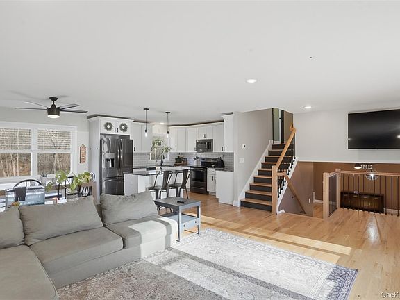 5th image of 849 S Plank Road