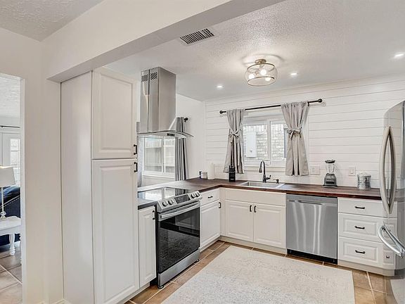4th image of 17006 Barcelona Drive