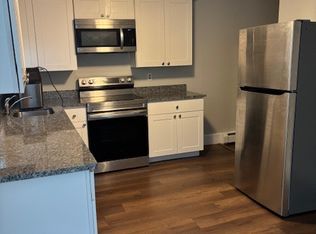 49 W Greenwood St #1, Amesbury, MA 01913