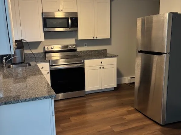 49 W Greenwood St #1, Amesbury, MA 01913