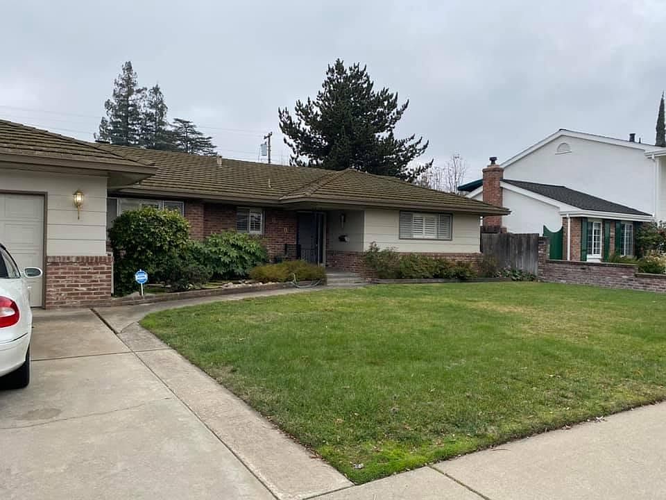 1st image of 620 Willow Glen Dr