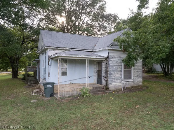 623 S Wheeler Ave, Sallisaw, OK 74955