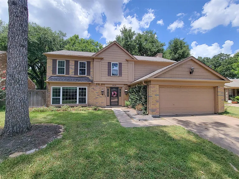 8123 Sunny Ridge Dr — Photo 2