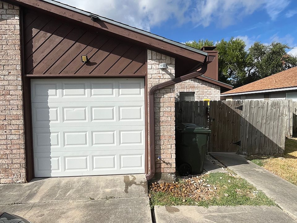 1st image of 4817 Shadowbend Dr
