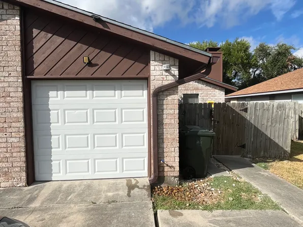 4817 Shadowbend Dr #A, Corpus Christi, TX 78413