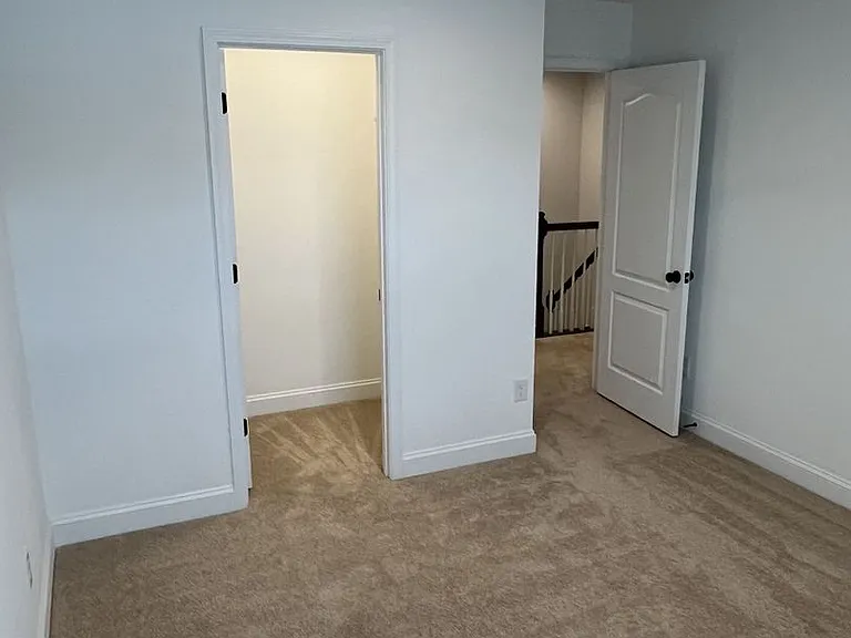 616 Southstone Dr — Photo 32