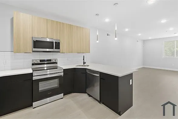 715 N Brooklyn St #1 — Photo 8