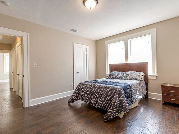 5th image of 5517 15th Ave S
