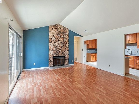 4th image of 2538 E 16th St