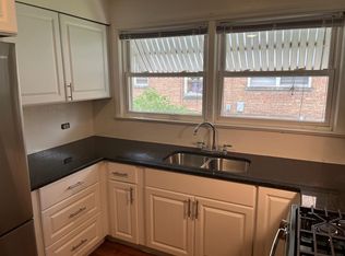 9051 Lacrosse Ave #1S, Skokie, IL 60077