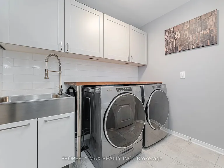 66 Rimrock Cres — Photo 32