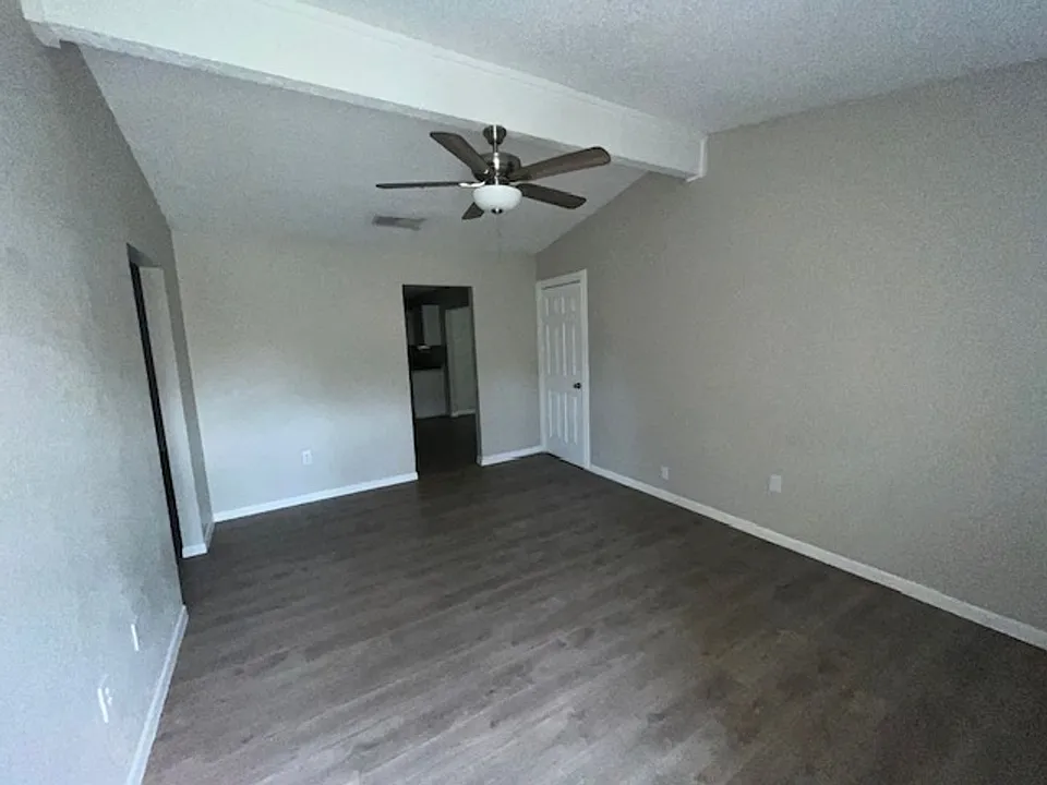 2506 Hidden Valley Dr