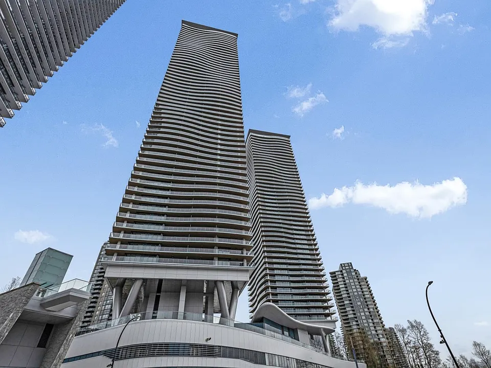 4890 Lougheed Hwy #3207