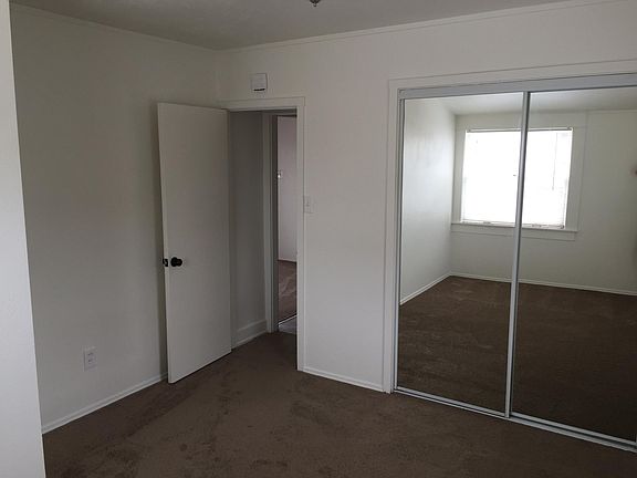 5th image of 812 El Carmel Pl