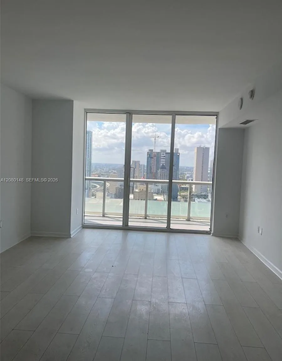 50 Biscayne Condo — Photo 1