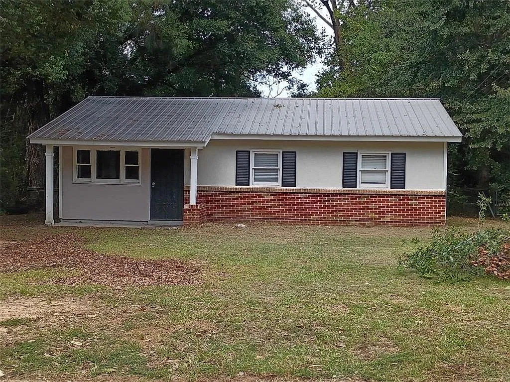 3 bed, 1.0 bath, 864 sqft, $1,000 — Photo 1