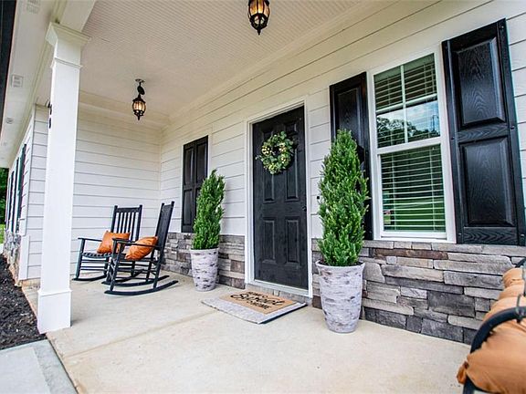 4th image of 88 Clydesdale Ct
