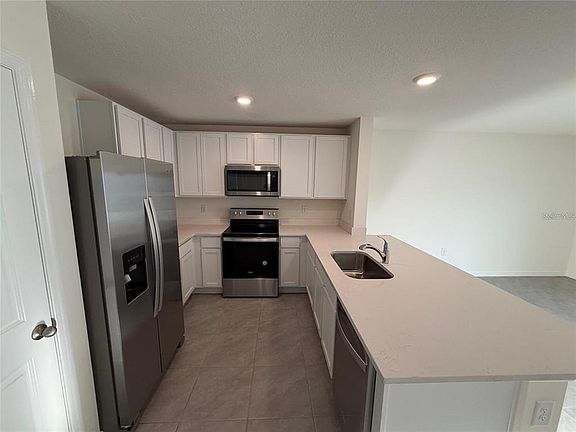 4th image of 6685 SW 81st Loop