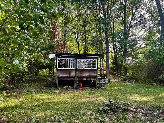 4th image of 923 Hammond Rd