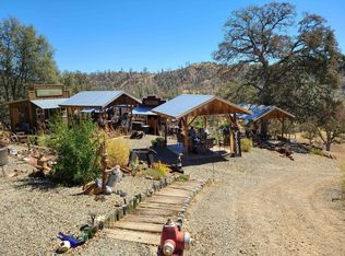 9390 Platina Rd, Igo, CA 96047