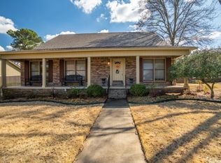12415 Eagle Pointe Ln, Little Rock, AR 72211