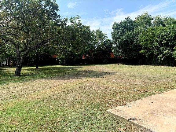 3rd image of 709 Hilltop Cir Lot 22