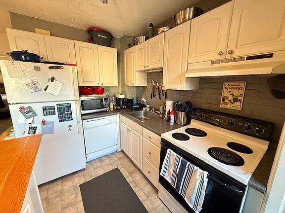 5th image of 21 Essex St #2