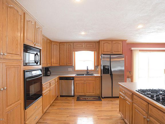 5th image of 250 Parnell Ave NE