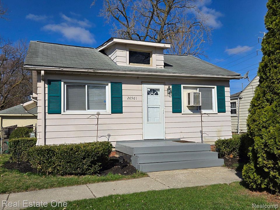1st image of 20561 Macarthur St