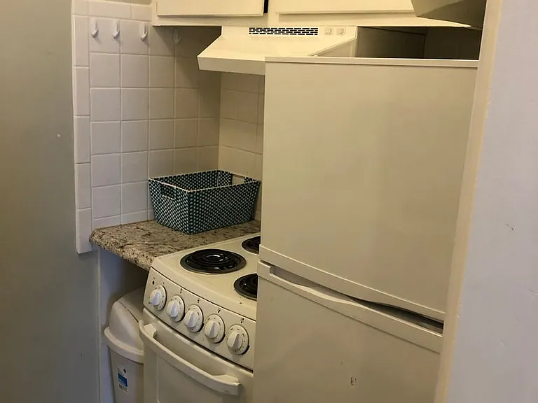 50 E Court St — Photo 11