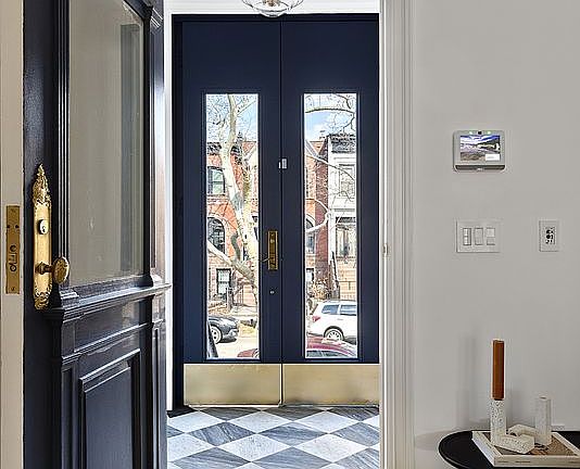 4th image of 678 Park Pl