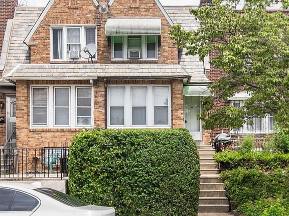 3rd image of 1343 Devereaux Ave