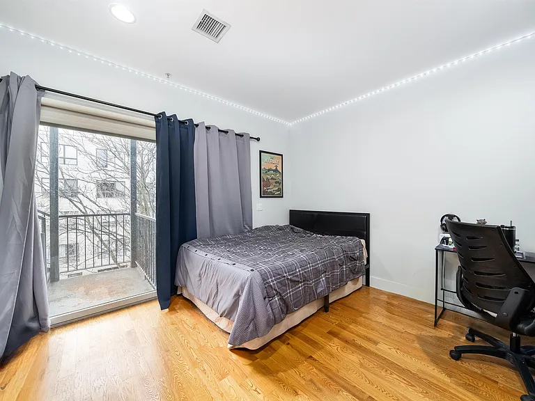 516 Monroe St #1 — Photo 13