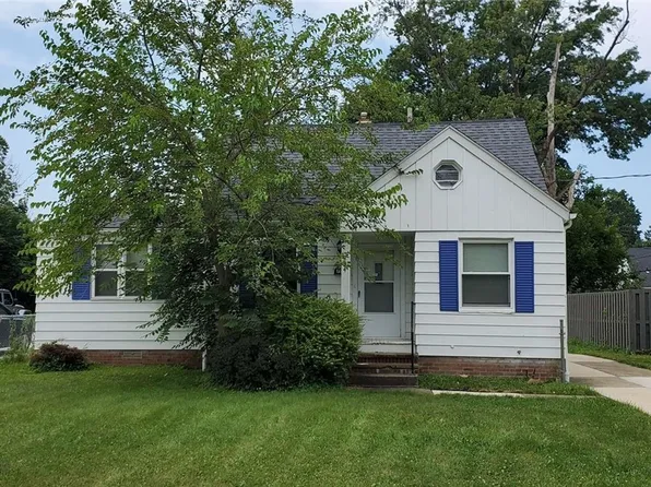 794 E 250th St, Euclid, OH 44132