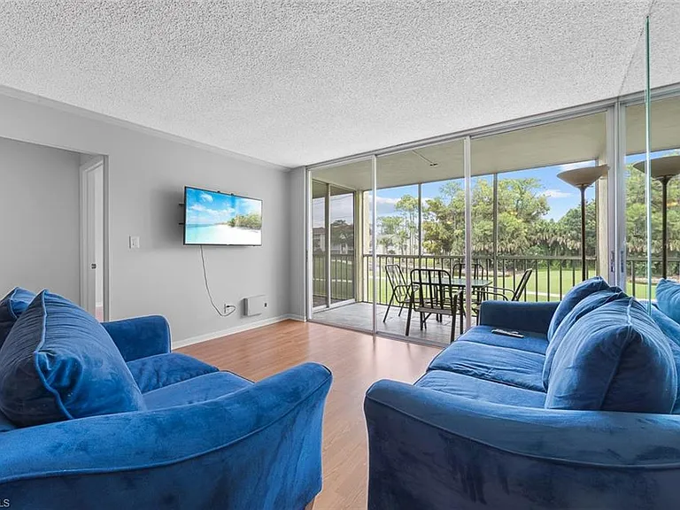 1083 Forest Lakes Dr #207 — Photo 8