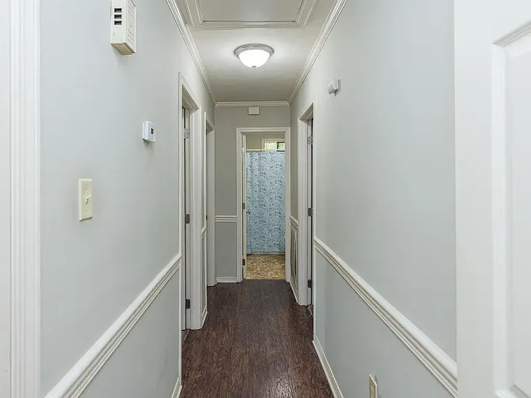 111 Squirrel Hill Dr — Photo 3