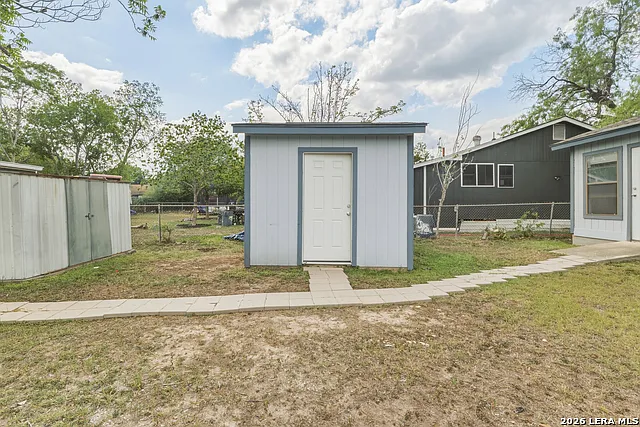 402 Tedder St — Photo 14