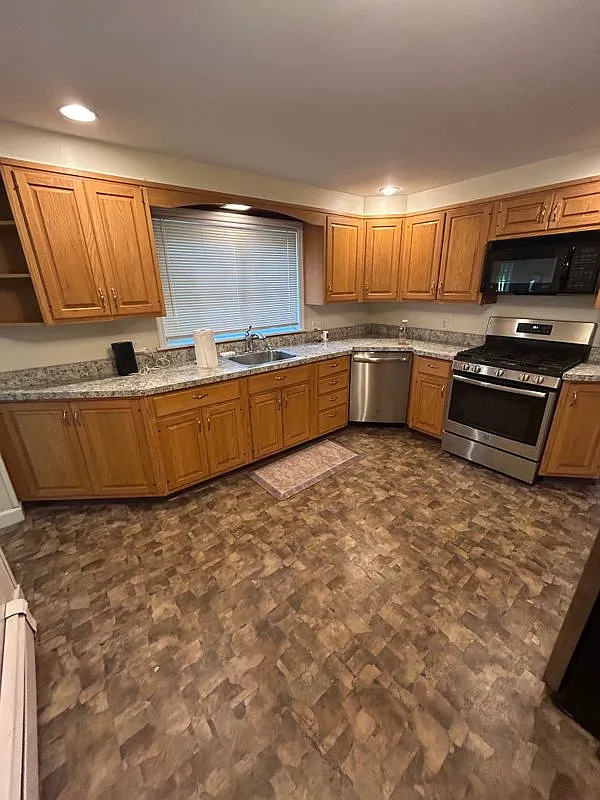 2 bed, 1.0 bath, 1250 sqft, $2,450 — Photo 4