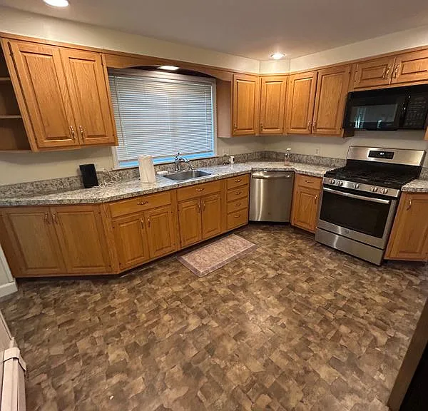 17 Pinewood Rd — Photo 4