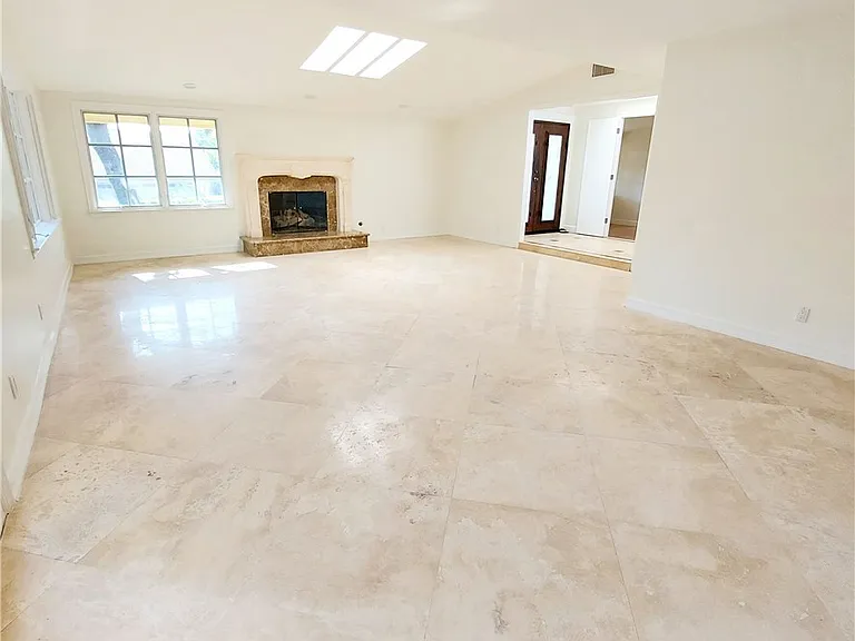 16545 Park Lane Cir — Photo 7