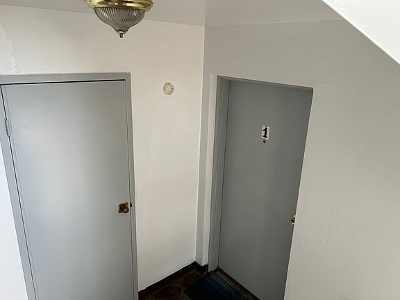 4th image of 7619 Forbes Ave #Top