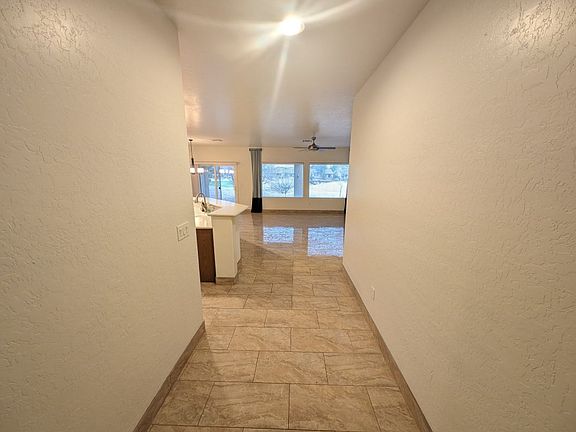 3rd image of 7521 Chaffinch St