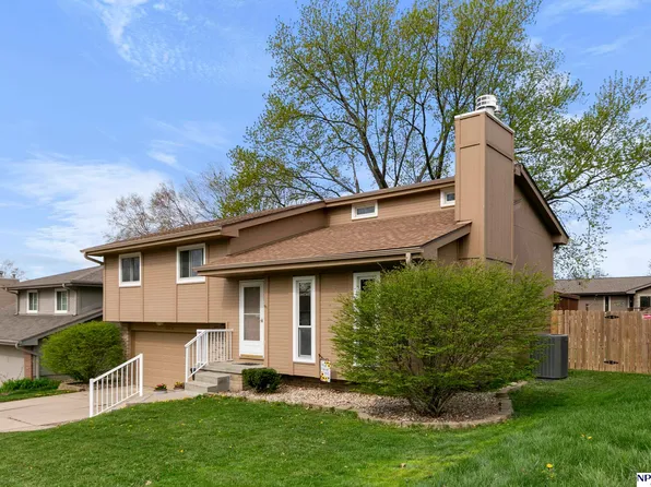 15316 V St, Omaha, NE 68137