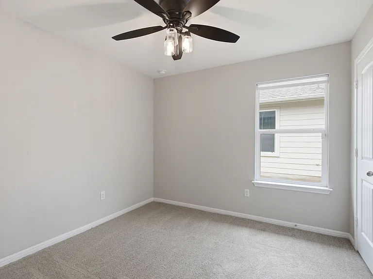 103 Hamilton Pool Ln — Photo 16