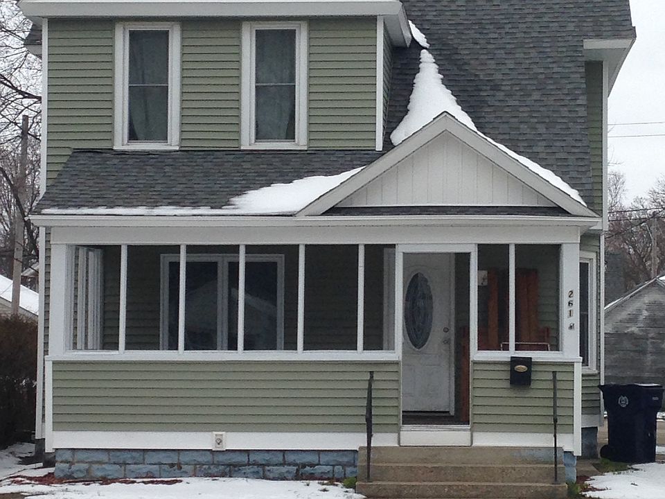 1st image of 261 W 13th St