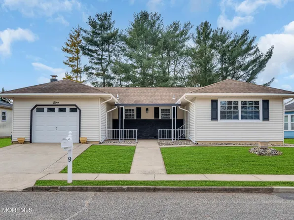 9 Pechanga Street, Toms River, NJ 08757