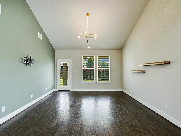 5826 Aviano Rd — Photo 11