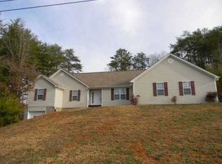 5850 Dewey Dr, Murrayville, GA 30564