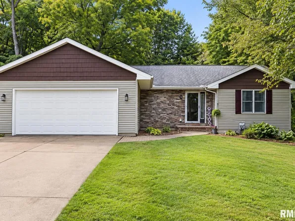 23 Brandy Ln, Mackinaw, IL 61755
